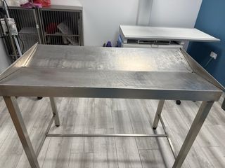 Mesa de cirugia metalica