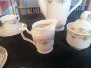 Servizio da caffè completo in porcellana