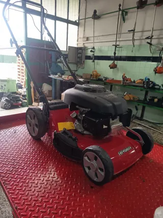 Cortacésped Raser Rojo
