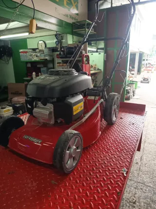 Cortacésped Raser Rojo