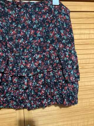 Falda floral volantes