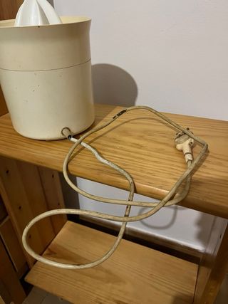 Exprimidor eléctrico vintage