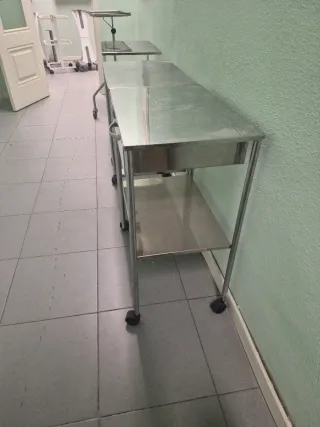 Mesa auxiliar acero inoxidable con balda