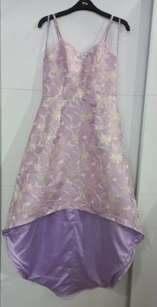 Vestido Chi Chi London floral morado y dorado