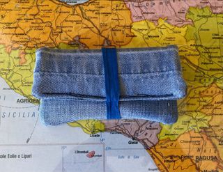 Porta tabacco in jeans