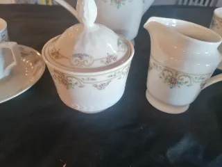 Servizio completo da tè in porcellana