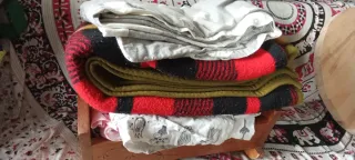 Mantas, sábanas y toallas de varias medidas