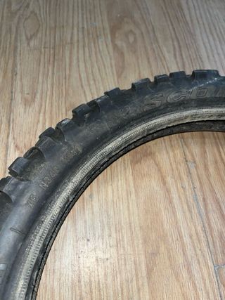 Neumático Tacos Pirelli 14