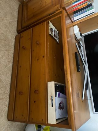 Conjunto de muebles de pino para salon y cuarto