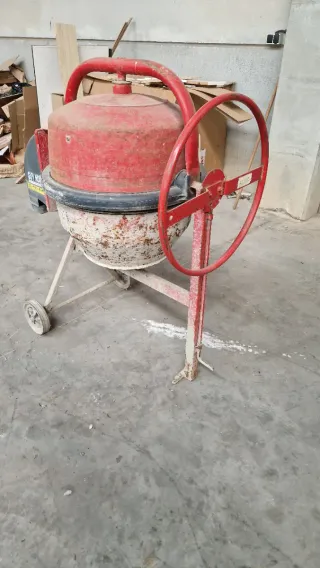 Hormigonera Guy Noel