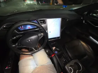 Tesla Model S 2016