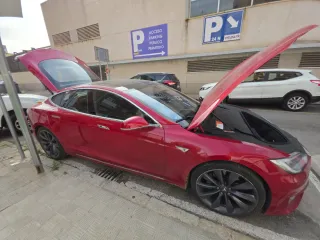 Tesla Model S 2016