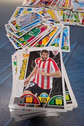 Más de 200 cromos Adrenalyn XL 2017-2018