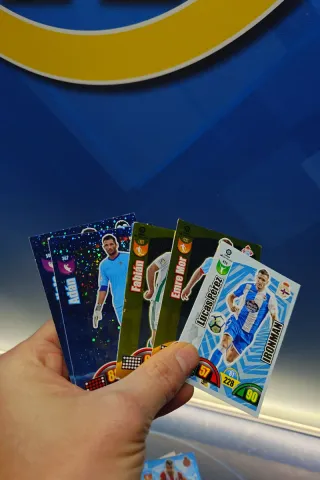 Más de 200 cromos Adrenalyn XL 2017-2018