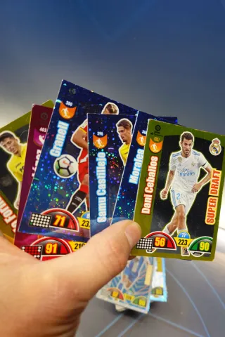 Más de 200 cromos Adrenalyn XL 2017-2018