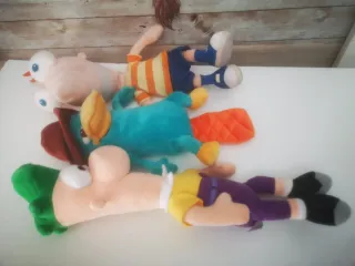 Peluches Pheneas y Ferb