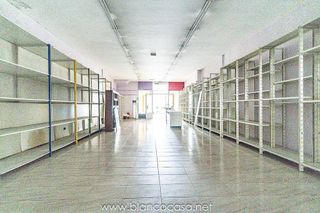 Local comercial en venta en Carballo