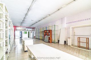 Local comercial en venta en Carballo