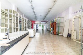 Local comercial en venta en Carballo