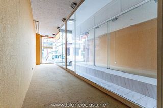 Local comercial en venta en Carballo