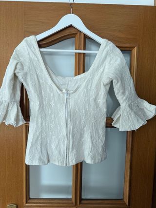 Camisa flamenca beige manga acampanada