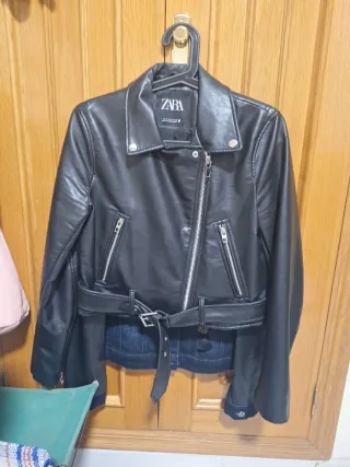 Chaqueta efecto piel ZARA