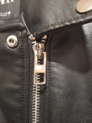 Chaqueta efecto piel ZARA