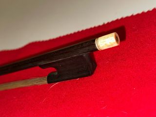 Arco de violino antigo