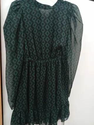 Vestido verde y negro estampado