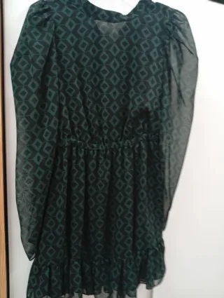 Vestido verde y negro estampado