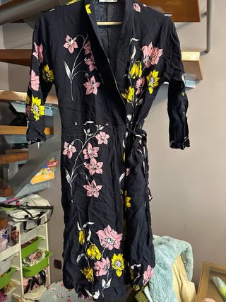 Vestido floral Mango Talla XS