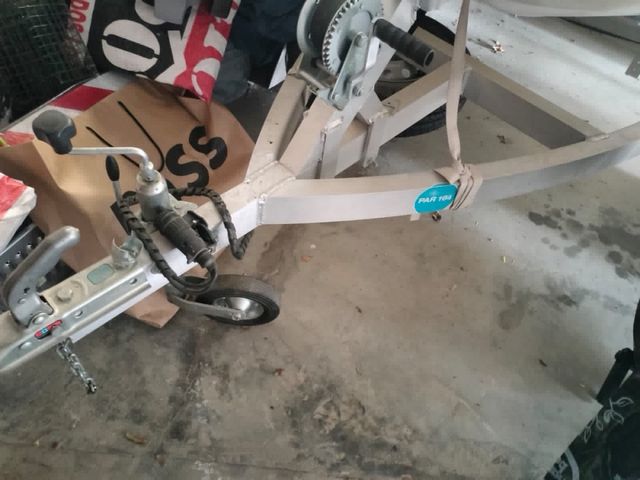 Sea-doo 97kw 130 hp remolque nuevo,moto solo 2500€