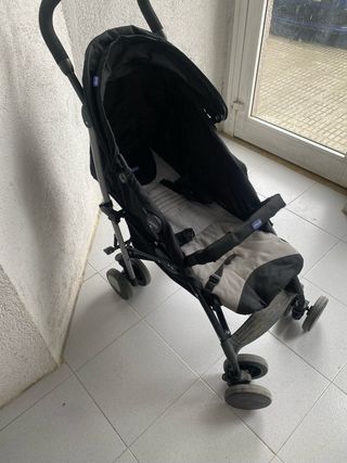 Carro de paseo Chicco negro y gris