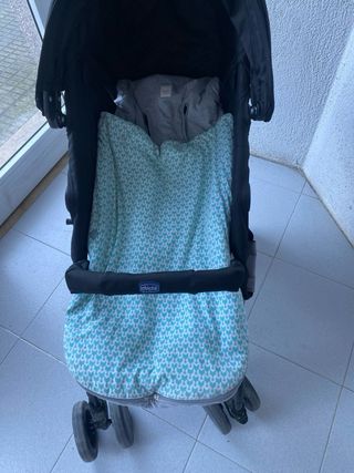 Carro de paseo Chicco negro y gris