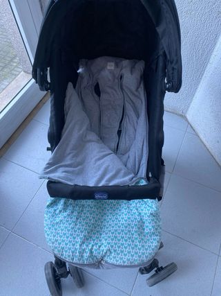 Carro de paseo Chicco negro y gris
