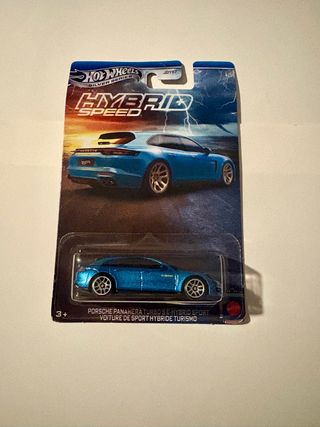 Hot Wheels Porsche Panamera Turbo S E-Hybrid Sport