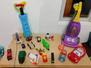 Lote de juguetes - Más de 100 piezas