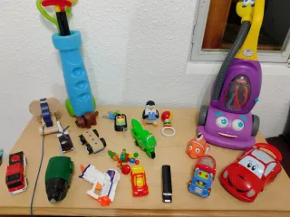 Lote de juguetes - Más de 100 piezas