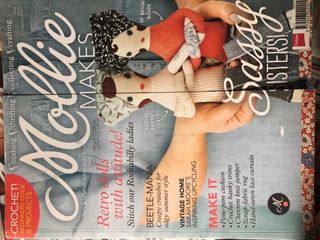 Lote de 10 revistas Mollie Makes y mas de labores