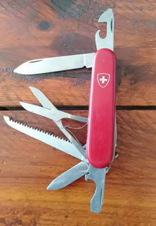 Victorinox Huntsman Economy