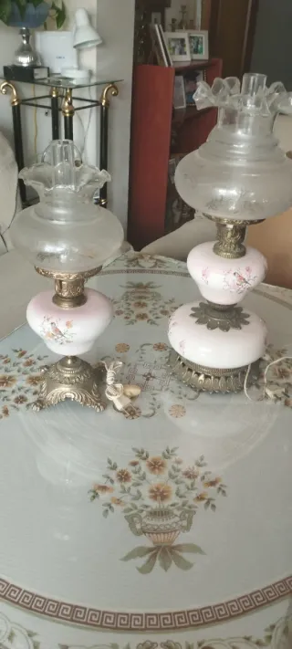Lámparas de mesa antiguas estilo victoriano