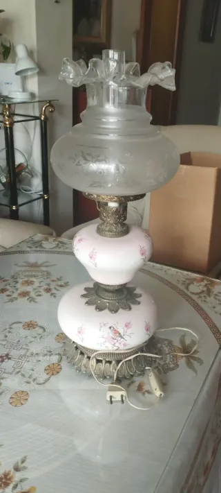 Lámparas de mesa antiguas estilo victoriano