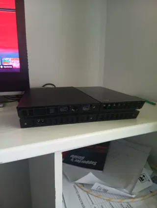 Consola Sony PS4 Negra