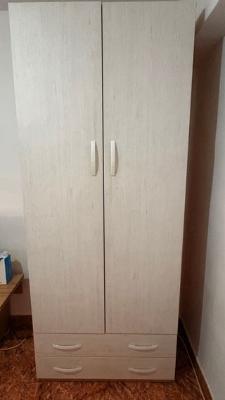 Armario de ropa