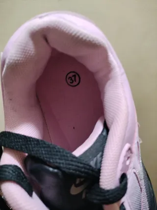 Scarpe da ginnastica Nike rosa e nere