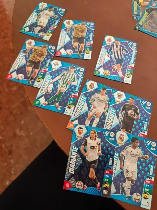 LALIGA ADRENALYN XL 2024-25 Caja Serie Oro 86 cart