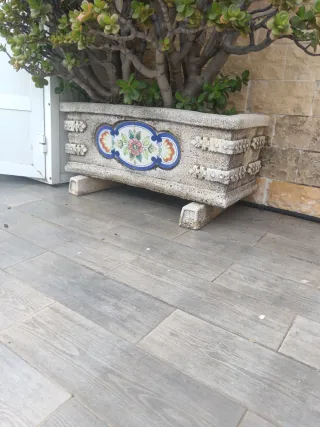 2 Grandi vasi in ceramica e pietra