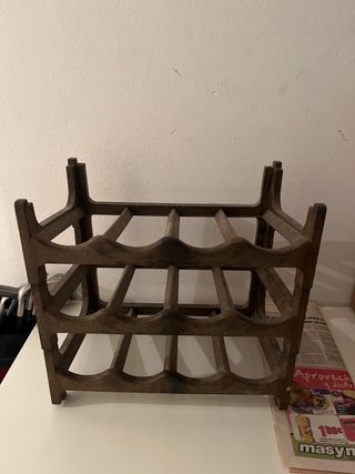 Botellero de madera en color nogal oscuro