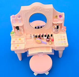 Sylvanian Families Cosmetic Counter