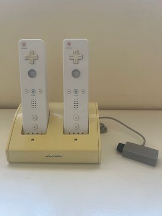 Mandos Wii con Base de Carga Joytech no funcionan